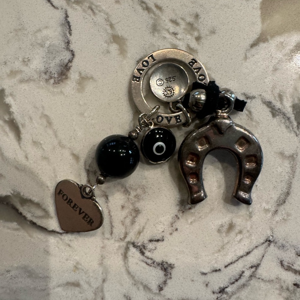 925 Charm